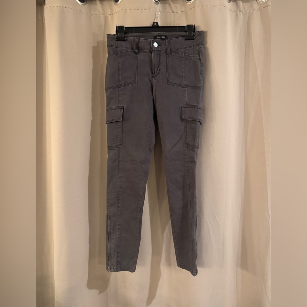 Women’s Gray Skinny Leg Cargo Pants